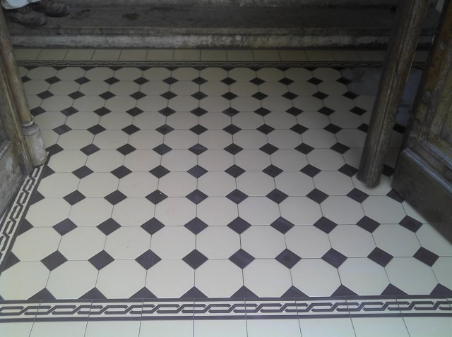 Eingangsbereich im Alt Schweriner Muster